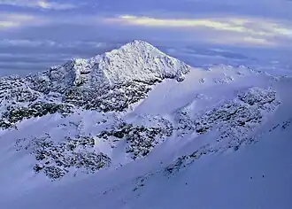 The Spearhead, Westansicht