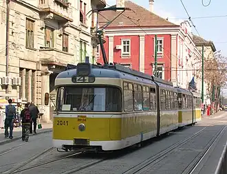 Triebwagen 2041 mit Beiwagen in Timișoara