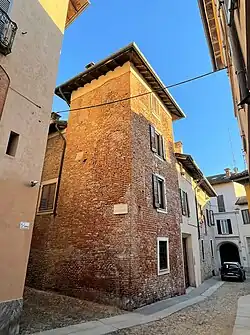 Torre di via dei Liguri, Kreuzung Vicolo del Torrione.