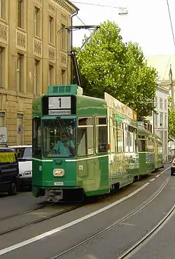 Be 4/4 479 auf der Linie 1 mit zwei Anhängern