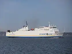 Die Translandia vor Tallinn einlaufend