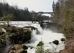 Der Traunfall am oberen Ende der Wehranlage