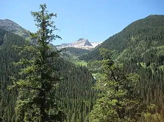 Der Treasure Mountain im Hintergrund