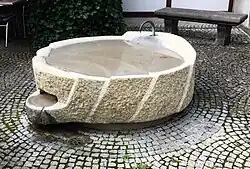 Trog-Brunnen Dantestraße