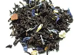 Lose getrocknet, fermentiert und mit Fruchtschalenstücken