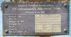 Plakette (Typenschild) des VEB Landmaschinenbau „Rotes Banner“ Döbeln im Kombinat Fortschritt Landmaschinen