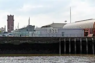 Blick vom Mersey auf das Ausstellungs­gelände