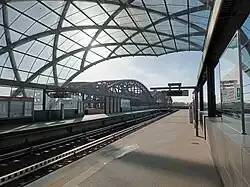 Elbbrücken, Hamburg: Variation des Stahlfachwerks der benachbarten Norderelbbrücken Entwurf: Gerkan, Marg und Partner