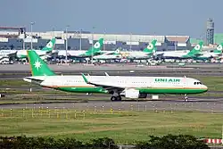 Airbus A321-211 der Uni Air