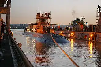 Die Helena 2006 im schwimmenden Trockendock Arco