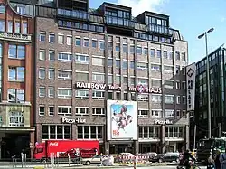 Ufa-Palast vor dem Abriss