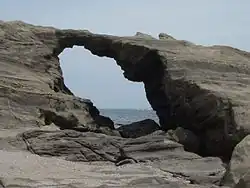 Umanose dōmon (馬ノ背洞門)