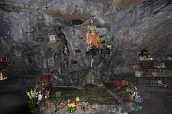 Quelle in der Grotte der Heiligen Columba