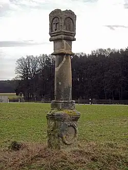 Sandsteinerne Martersäule auf Steinsockel aus dem 17./18. Jahrhundert