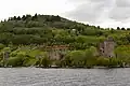 Komplette Anlage vom Loch Ness aus gesehen