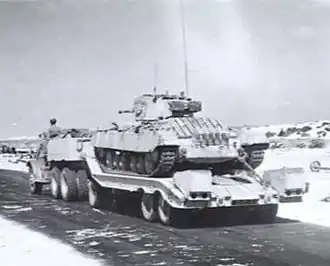 Infantry Tank Mk III Valentine auf Sattelschlepper Diamond T 980