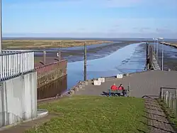 Fahrwasser vor der Schleuse Varel bei Niedrigwasser