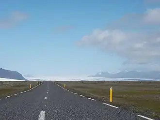 Blick von Süden auf Breiðamerkurjökull und Esjufjöll (rechts)
