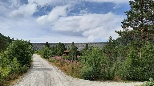 Blick auf den Süddamm von Osten aus dem Setesdal