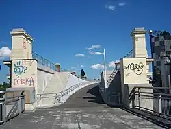 Auf dem 1991 aufgelassenen Abschnitt verläuft heute ein Fuß- und Radweg