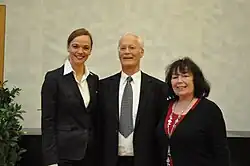 (v. l. n. r.) Rektorin Sonja Hammerschmid, Josef Pedarnig und seine Gattin Inge Pedarnig bei der Verleihung des Goldenen Doktorrates der Veterinärmedizinischen Universität Wien