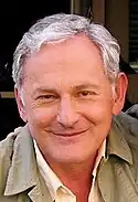 Victor Garber spielt Jack Bristow