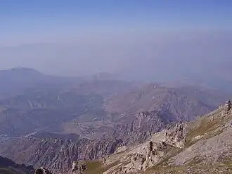 Blick vom Großen Chimgon hinunter zum Ort Chimgon