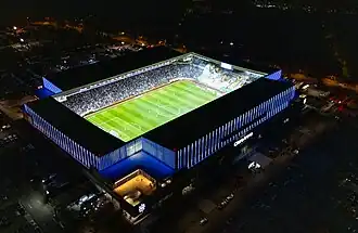 Blick hinein in das Stadion (Juli 2007)