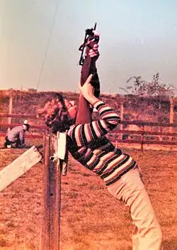 Anlegen der Armbrust zum Vogelschuss