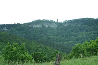 Die schroffe nördliche Abbruchkante des Heldrasteins