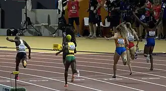 Zieleinlauf von hinten (v. l. n. r.): Cynthia Bolingo Mbongo, Candice McLeod, Rhasidat Adeleke (verdeckt), Lieke Klaver, Natalia Kaczmarek, Marileidy Paulino