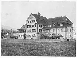 Waisenhaus Entlisberg, nach Süden gerichtete Hauptfassade
