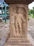Viergötterstein der Jupitergigantensäule, Herkules-Relief