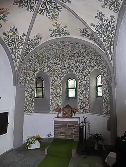 Blick in die romanische Kapelle