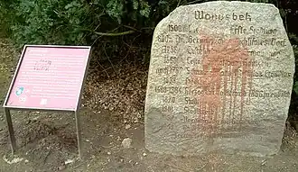 Wandsbeker Geschichtsstein am Eingang zum Ersten Gehölz