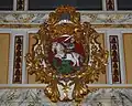 Barockes Stadtwappen in der St.-Georgen-Kirche