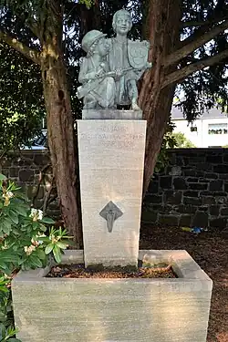 Brunnen „350 Jahre Stadtwappen Steele“, enthüllt am 22. Februar 1928, Steeler Stadtgarten