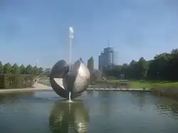 Kugelsee, Blick auf den Bülow-Tower an der Heilbronner Straße.
