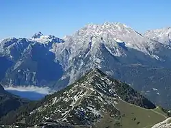 Blick vom Hohen Brett auf den Jenner. Im Hintergrund der Watzmann