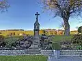 Wegekreuz (1881) im Garten von Oberflosbach 2