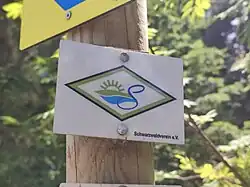 Logo und Wegezeichen Seensteig