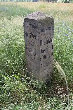 Historischer Wegweiser in Jagsal