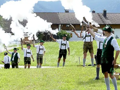 Wegen der COVID-19-Pandemie wurde beim Annenfest 2021 auf dem Feld vor dem Hohen Kreuz geschossen