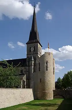 Burgtor und Kirche St. Peter