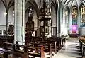 Kanzel und Altäre
