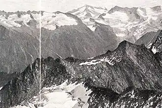 Vordergrund: Westliches (links) und Östliches (rechts) Zwillingsköpfl, vom Klockerkarkopf aus gesehen