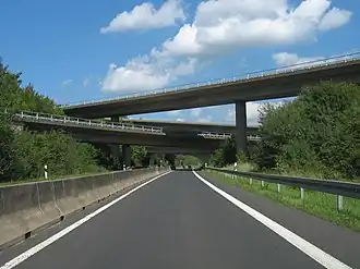 Das Kreuz von der A 480 aus gesehen