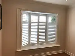 Bay Window mit inneren Fensterläden