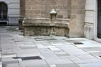 Bodenplatten nebst Hofburgkapelle meist Kaiserstein