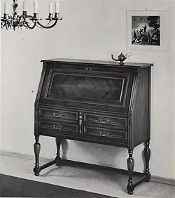 Sekretäre Altdeutsch und Chippendale, 1955